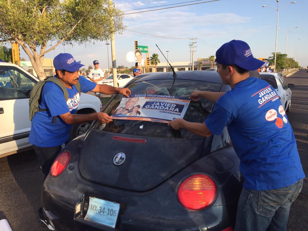 monicarobless's tweet photo. 🎶🎶 #GandaraGanará #GandaraGanará #GandaraGanará 🎶🎶 #CampañaPermanenteJGM #Navojoa #equipazo @JavierGandaraM http://t.co/B8Er8JUuv8