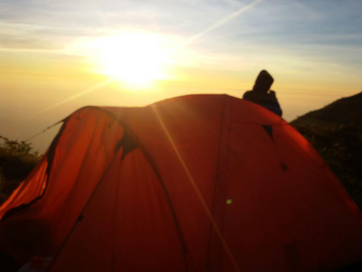 OutdoorLtd's tweet image. Segerrr!! Kiriman bro farhan dari merbabu, thank you bro... Have Fun & Stay Safe! #GreatOutdoor #Java4 😎👌