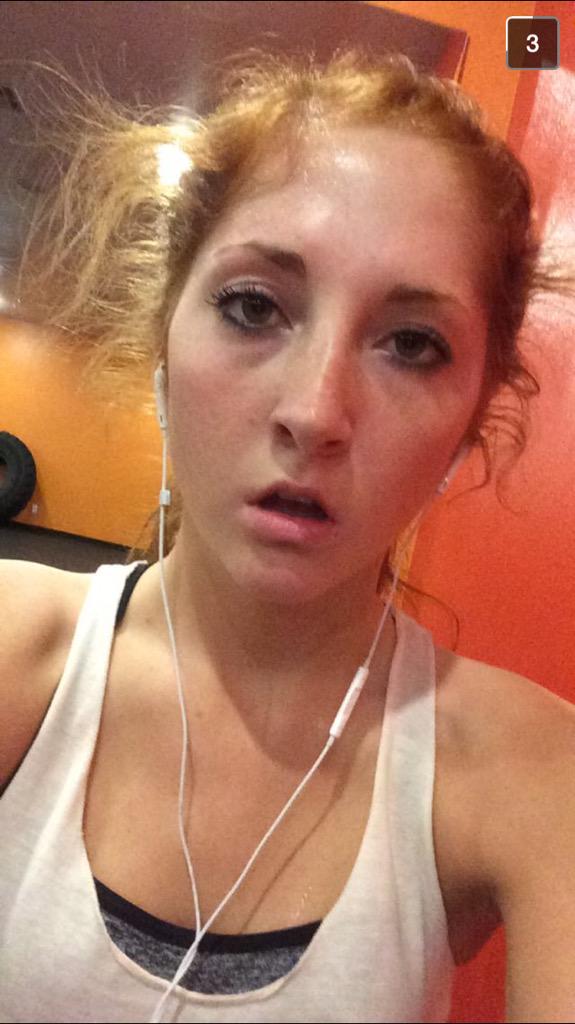 Emily_marinnn's tweet image. When you nut but she keeps suckin