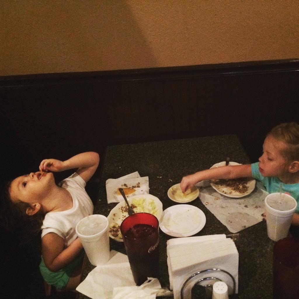 karennewton826's tweet photo. My girls chowing down #lanop http://t.co/AOn36i6AmB