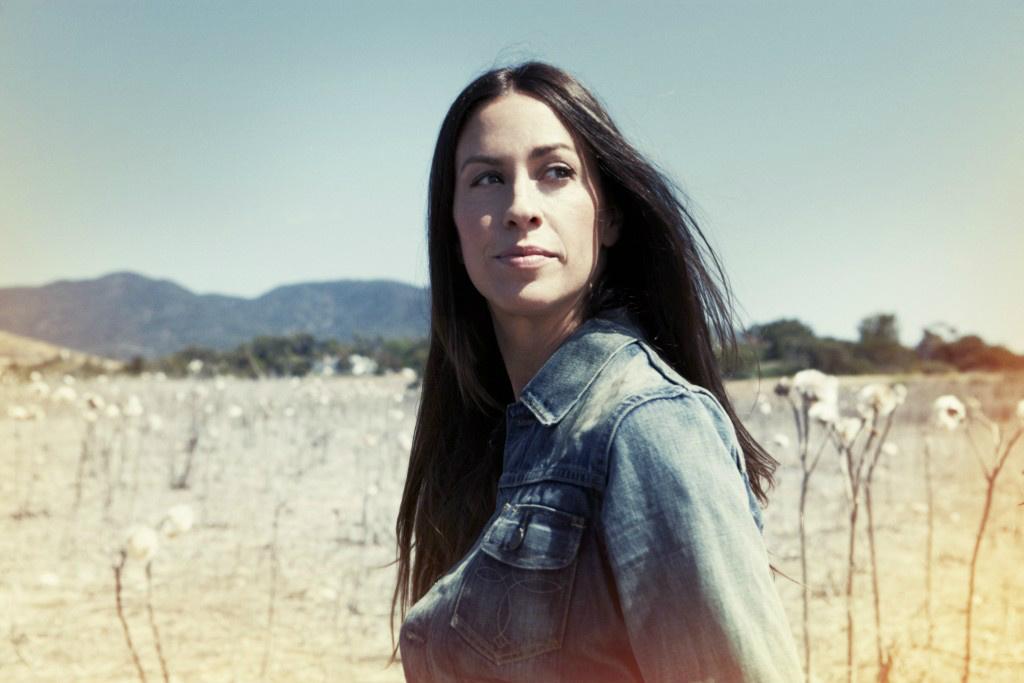 Happy 41st birthday to Morissette! 