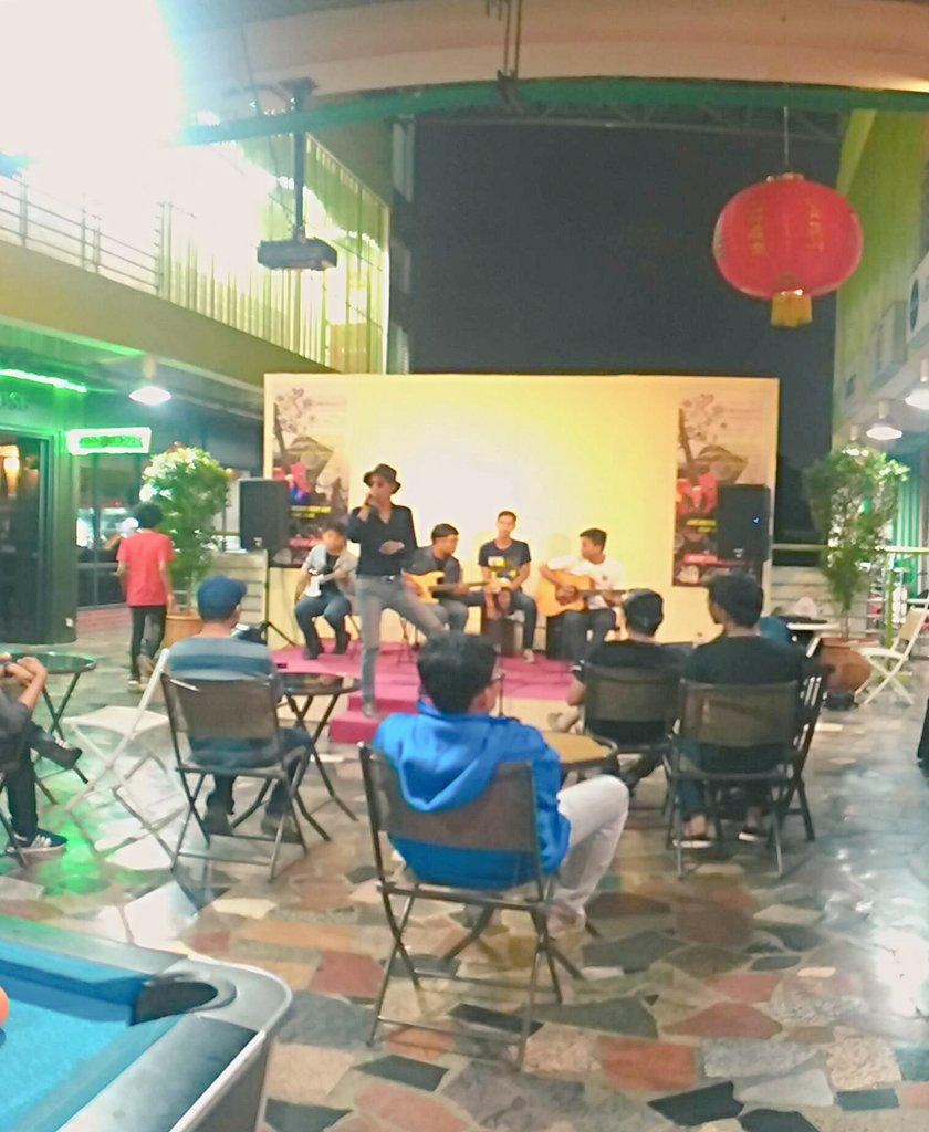 Jingga At Jxtaimen Jatinegara :*