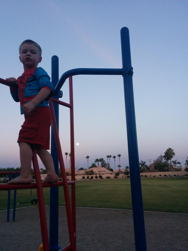 marquesclan's tweet photo. Spiderman Enzo wants #TeamTercs on @TheEllenShow http://t.co/4Do6UrX5tm