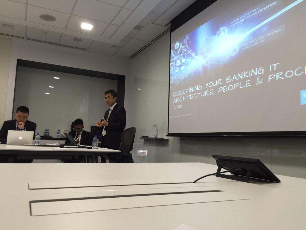 ChingMayL's tweet photo. Interesting conversations with customers #EMCGS consultants on Digital Bank Transformation @sam_chong @carolynsee http://t.co/zz3UjIShAC