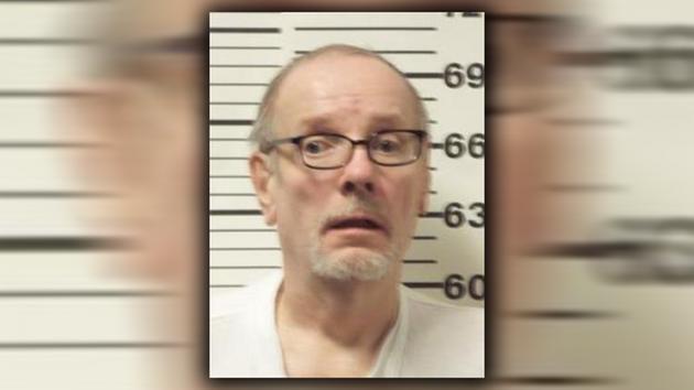 ABC7Chicago's tweet image. NEW TRIAL? This man was convicted of killing a 4-year-old girl by cooking her in an oven... abc7.ws/1LX5zFF