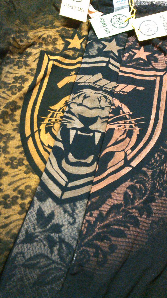 Ramai tanya kenapa ada Logo JDT ?

Sebabnya kami memang berasal dari Johor Bahru, Based di Johor Bahru,