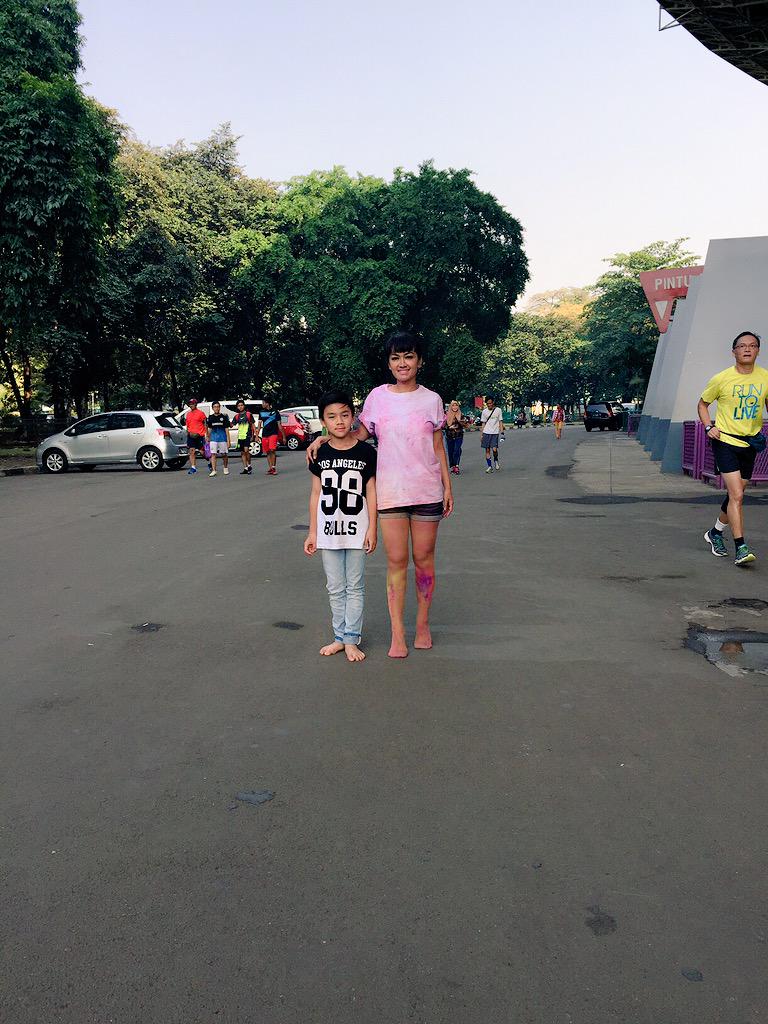 juliaperrez's tweet image. Akhirnya telanjang kaki buat sepakbola indonesia😍🎈 #Nazara #savesepakbolaindoneaia