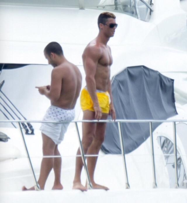 PoutingRonaldo tweet picture