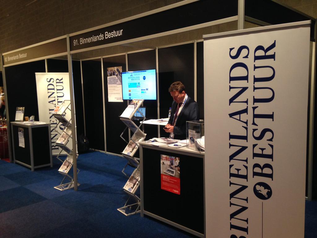Margotlimburg's tweet photo. Headquarter van de redactie en de collega's van sales de komende 2 dagen #vngjaarcongres #stand91 http://t.co/1ilsi3dYDX