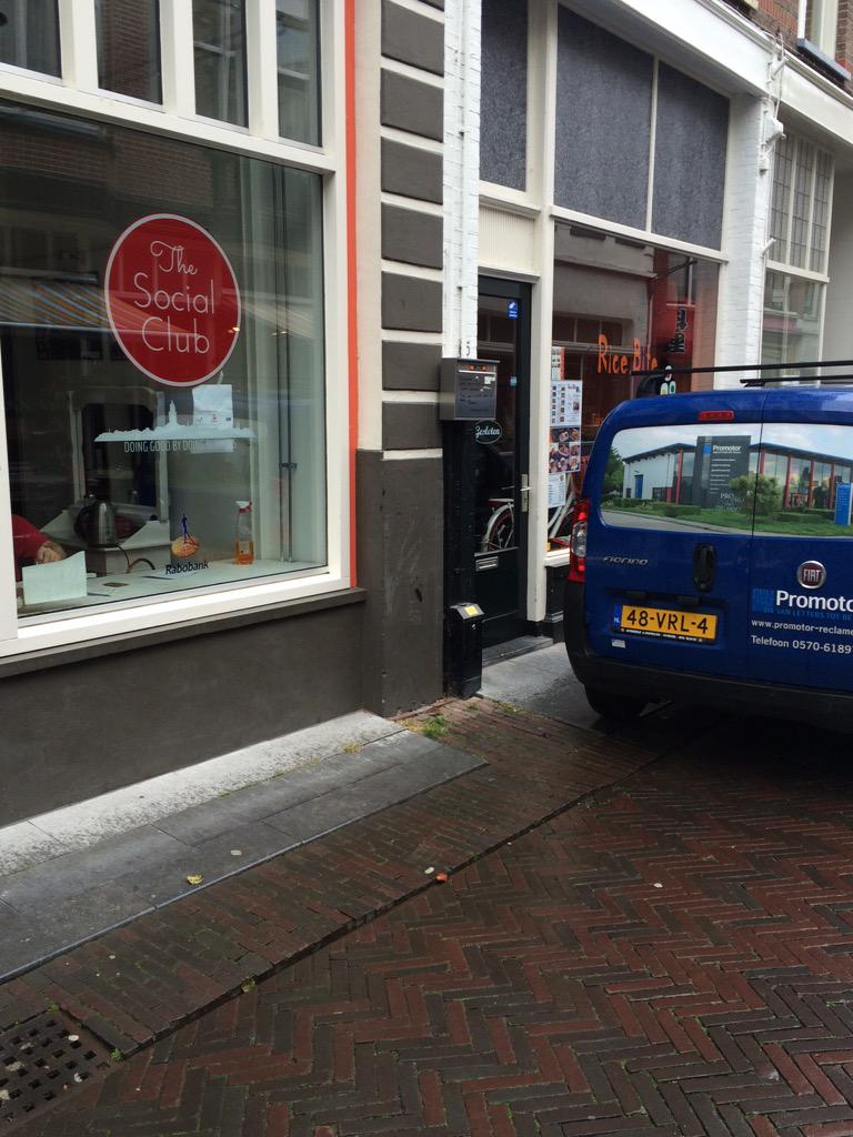@promotorreclame plakt de foto's van onze nieuwe partners. @RabobankSalland <a href="/JPRadvocaten/">JPR Advocaten</a> <a href="/believe/">Believe</a>-it. #top #DGBDB
