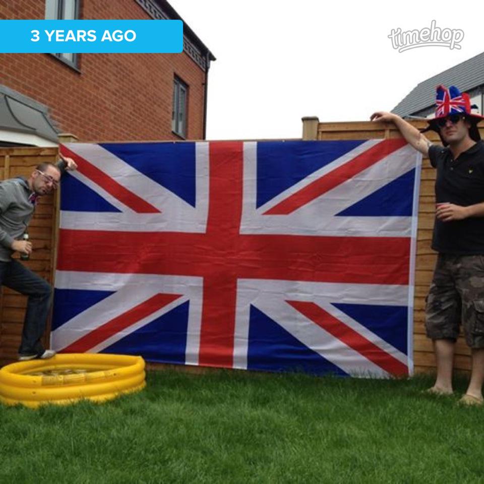 LouisePrice007's tweet photo. @johnprice01 @Dapps1983 @helenprice01 Jubilee BBQ 🍻👌🍔😎🇬🇧 http://t.co/54KOC5ZK9h http://t.co/bM0tsWhhGC