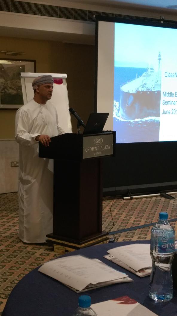 BaHHaRMagazine's tweet photo. Bahhar's Editor-in-chief @khalilhooti giving the welcome speech at the technical seminar held at Crowne Plaza. http://t.co/XqyDJZ0vxn