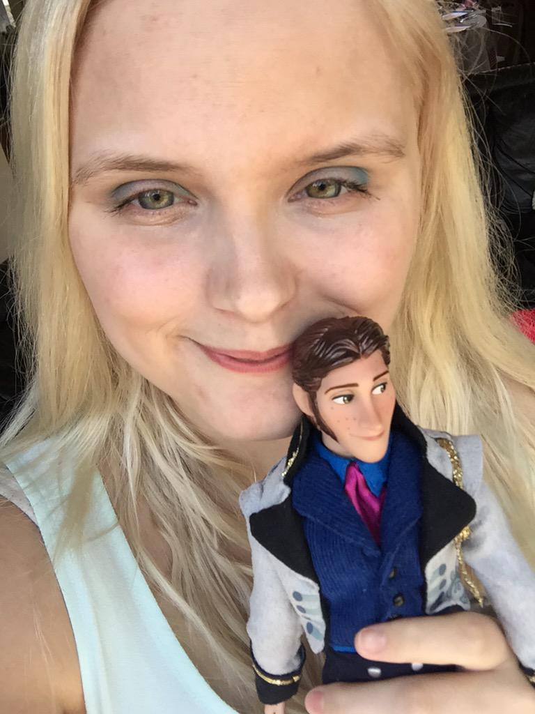 TheRealHans's tweet photo. “@LunaCave: @TheRealHans "You can't marry a man you just met. You can if it's true love!!!!" 😍😍😍😍😍😍😍 http://t.co/5adulGciRj”AaabsolLOUTELY!😘