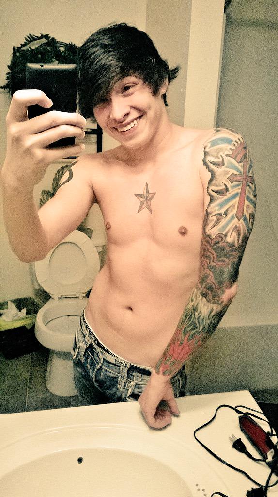 Clayton Harrison™ tweet media