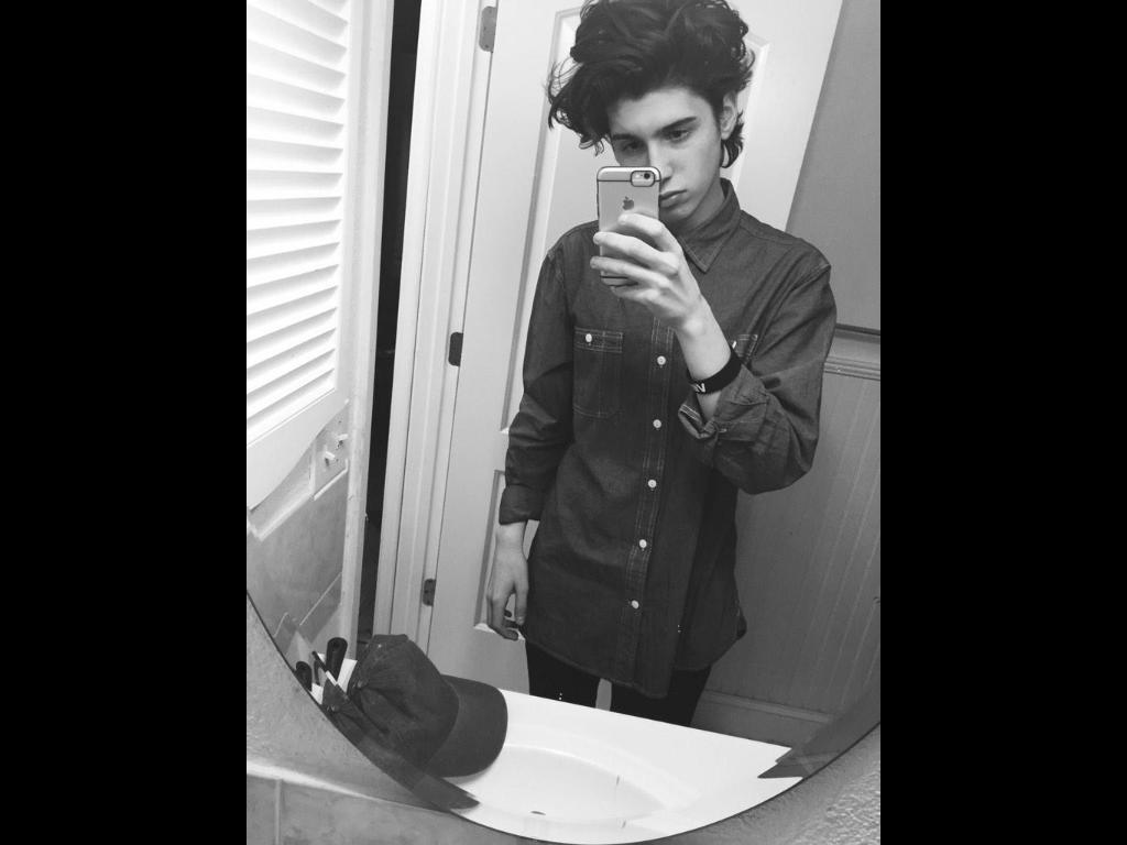 👫 I never took my eyes of her 👫
🔒•Baby girl, you're soon to be mine•🔒