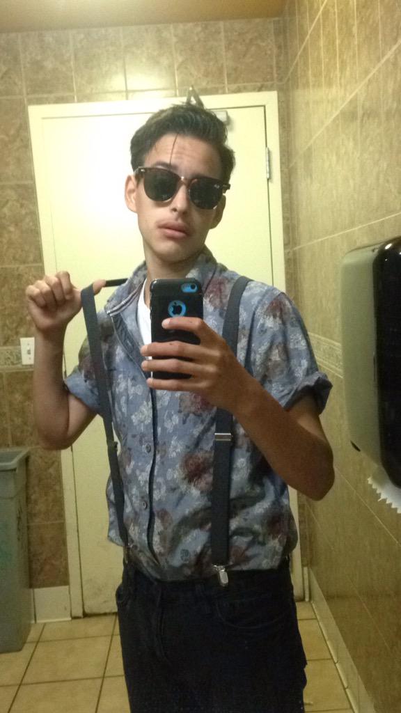 _Cheskake's tweet image. HAPPY BIRTHDAY CARLOS YOU WONT FEEL 16 TIL YOUR 17 HAVE A GREAT ONE HOMIE!!!! 🐋🎉🎊 @chicobean99 #IMTHEFIRST