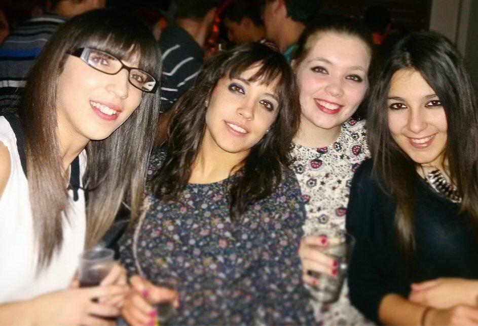 NataliaMalCes's tweet photo. Echando de menos a las chicas de oro ➡ (goldennnn💜🍀) http://t.co/C2whkxnsft