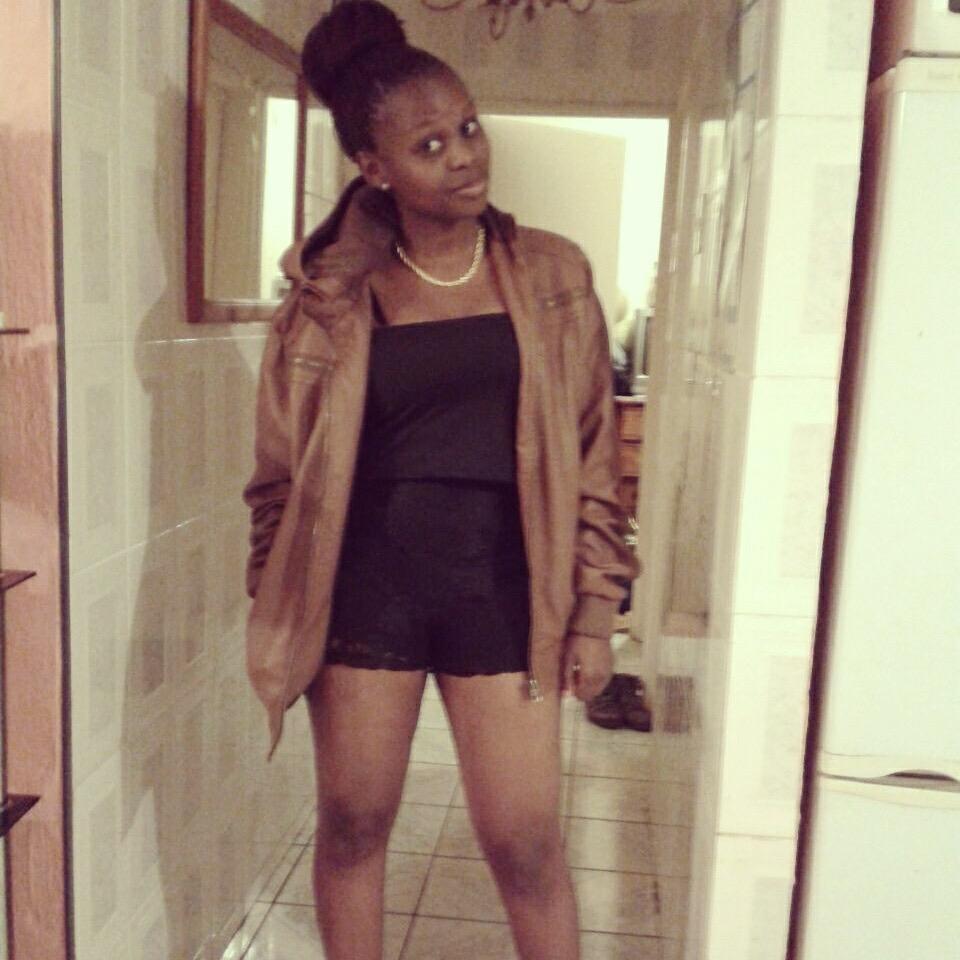 K_ToOzle's tweet photo. Look who has my favourite jacket... You lucky fish!!! http://t.co/uqES24kd0r
