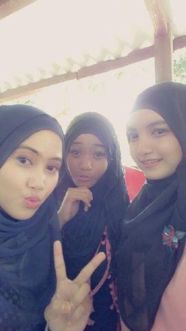 rinacozz's tweet photo. NYEMI CREW GREGET :D http://t.co/zNtSbV49vh