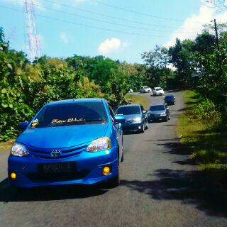TEVC_Indonesia's tweet photo. #EventTevci #TevciExplore @etiosjogja  otw De Gunung Kidul cc @ToyotaID @GTRadial_Indo @Amidrossfel @NASMOCOworld http://t.co/GgmG6UNRSk