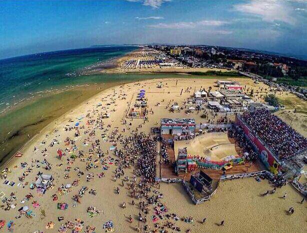 TweetRiccione's tweet photo. foto ricordo del #VansSpringClassic 2015 a #Riccione! SPETTACOLO!!! http://t.co/c6OIntXtG5