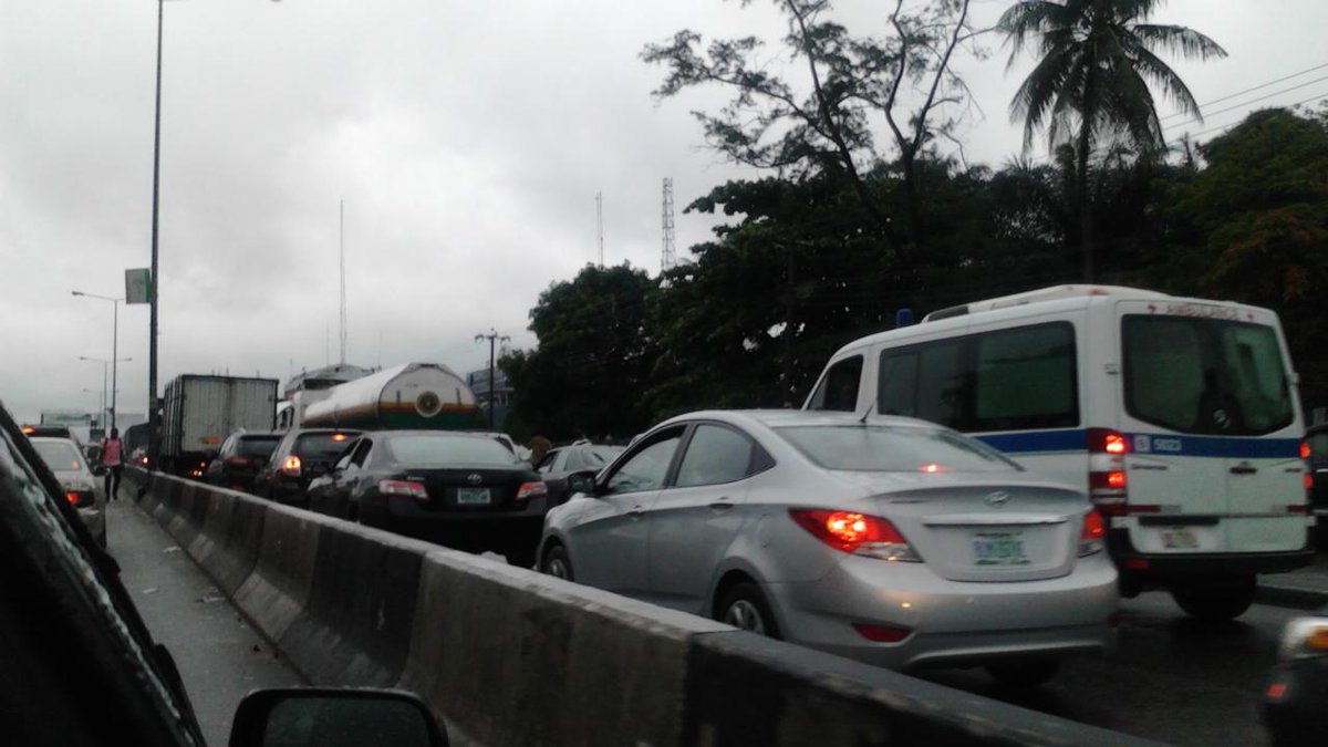 TheNerveAfrica's tweet image. Cars are being diverted to the opp lane at GRA junction.The lane being diverted to seems to move faster.
#TrafficMap