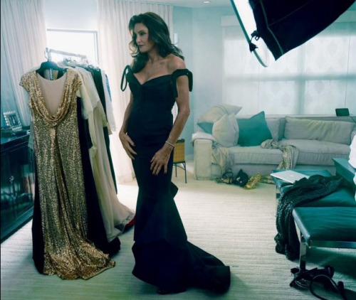 soykittens's tweet photo. I fully 100% support Caitlyn Jenner 💜 absolutely fucking amazing to see this change. She looks so happy now 😄 http://t.co/07lT6xLYAi