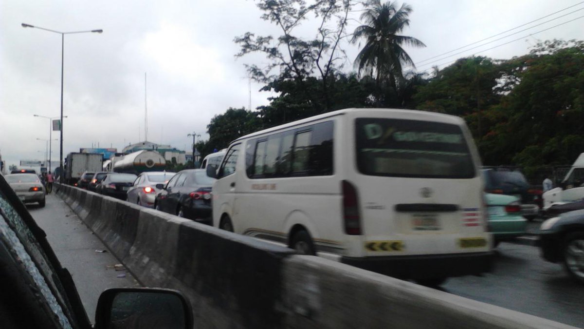 TheNerveAfrica's tweet image. Cars are being diverted to the opp lane at GRA junction.The lane being diverted to seems to move faster.
#TrafficMap