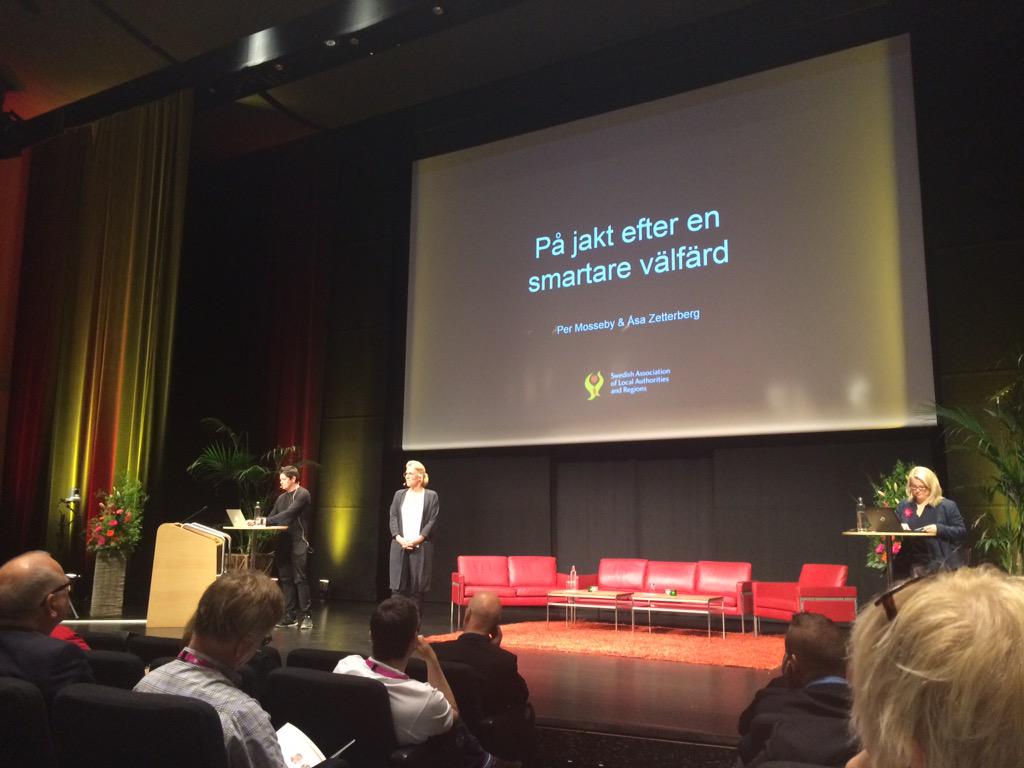 hejasommar's tweet photo. Åsa Zetterberg och Per Mosseby, SKL, pratar om smartare välfärd #offrum2015 http://t.co/pjBM5GDTXx