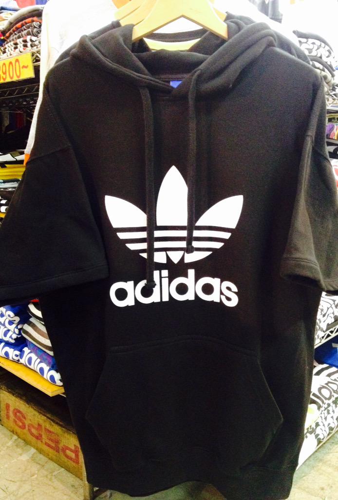 Bigapple Westsideアメ村 Adidasのリメイク半袖パーカー入荷しました お好きなパーカーを半袖に 無料で承ります O アメ村 古着屋 Adidas リメイク Remake 半袖パーカー Http T Co Yeqqq7vp5a