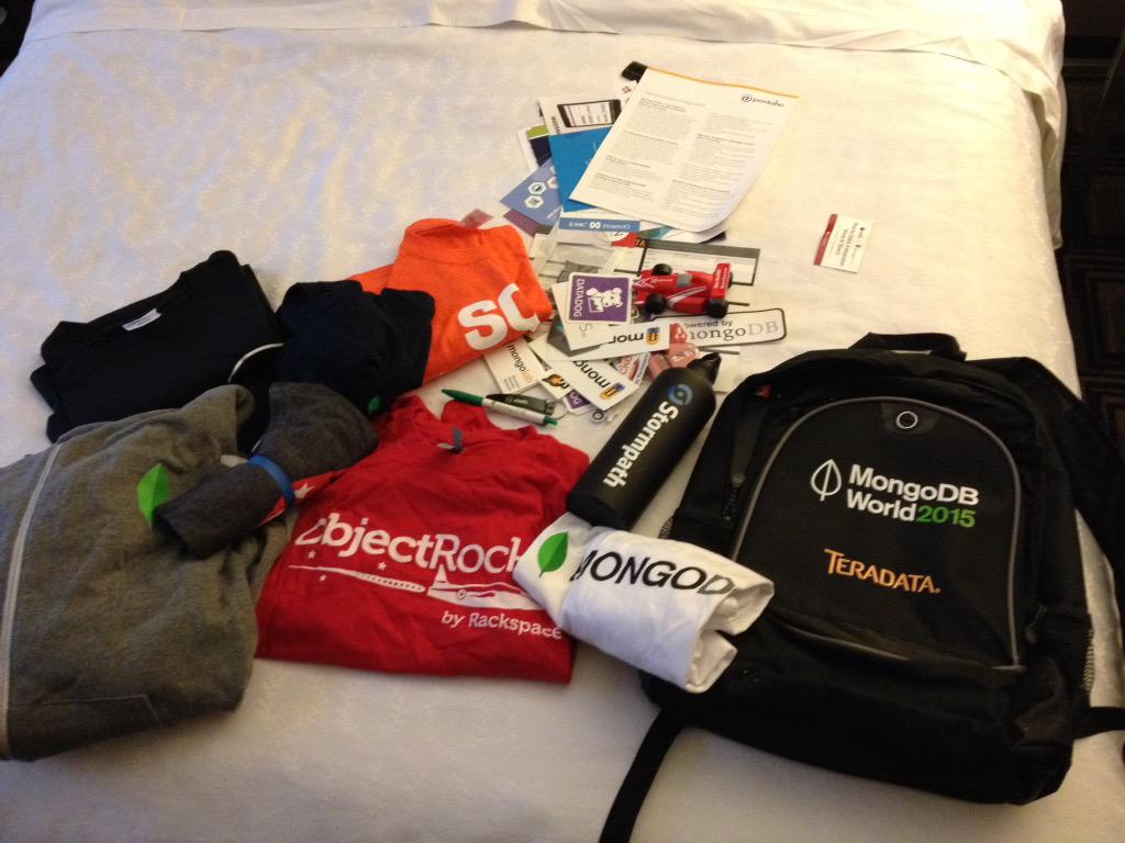 ran488's tweet image. And this is why I never have to but T-shirts #mongodbworld