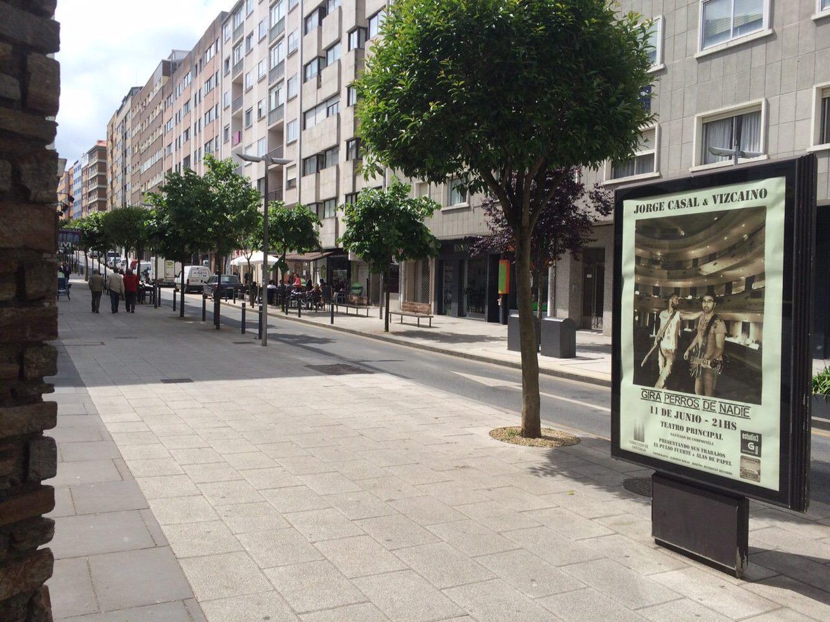 RetrovanRecords's tweet image. Por las calles de Santiago ya se respira el concierto del 11 de Junio
de @jorgitocasal y @vizcainomusica