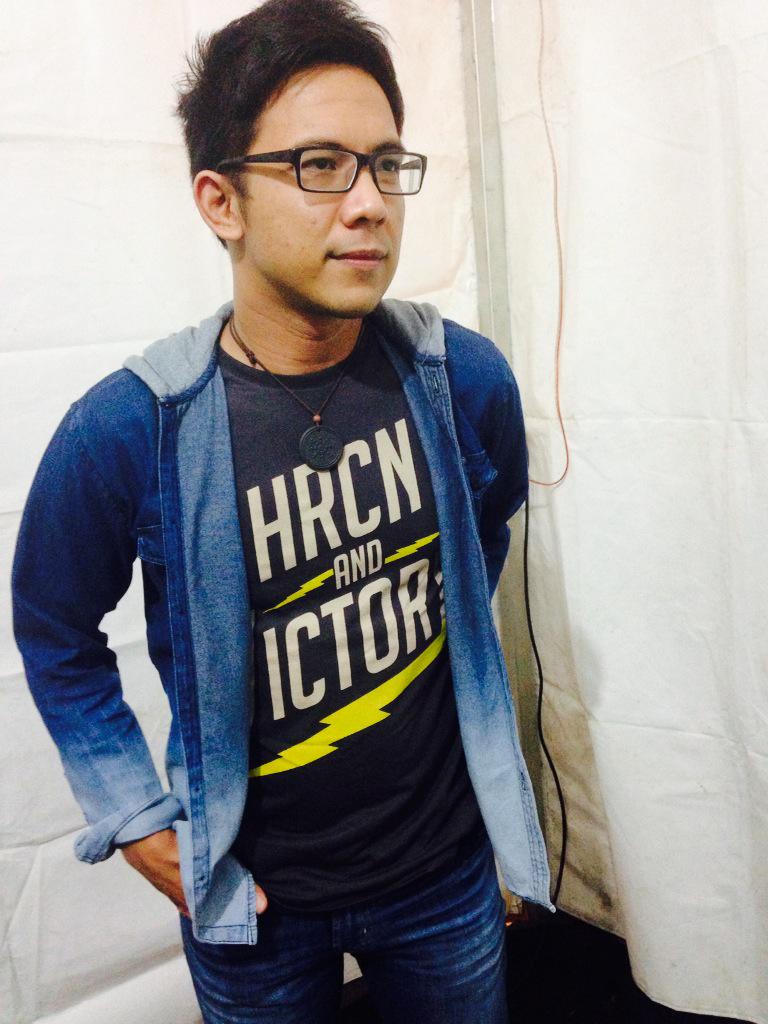 DorfelDave's tweet photo. Blessings be upon lampung audiences.. On stage any minutes now.. @hrcn_outfitters @Dave_Licious @MusicaStudios http://t.co/6tslmeDG5F