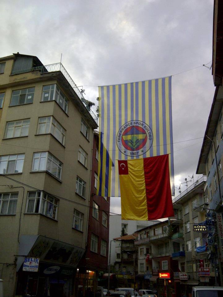 GONULDENFENER's tweet photo. KRAL BIZIZ BU ALEMDE ! http://t.co/FkB3CA5Co0