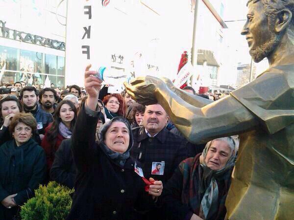 Anne olmaniza bile gerek yok anlamaniz icin boyle bir aci yok.