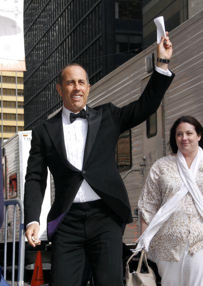 FortuneMagazine's tweet photo. Jerry made nearly $13,000 per line during the final season of Seinfeld http://t.co/RkBCjmKBhZ http://t.co/740iqd7zmH