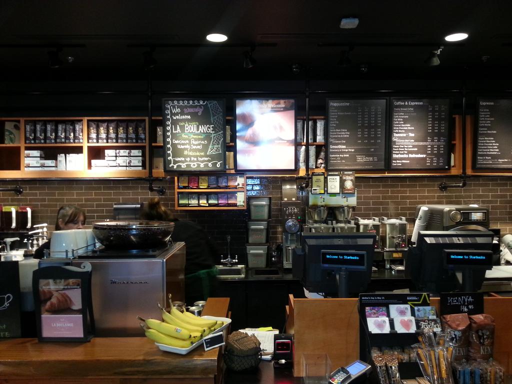 starbuckscreek's tweet photo. Laboulange is here:-) #laboulove http://t.co/0jOYY6JYOD