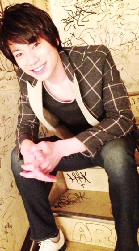 atm11_tmk's tweet image. 大分遅れましたがお誕生日おめでとうございます🎂
大好きです大好きですただそれだけです😭貴方が見てなかったら私はこの沼に足を突っ込んでなかったでしょう…本当に感謝してます🙏
今日の晩御飯はお米2合食べます🌾
#兼崎健太郎生誕祭2015