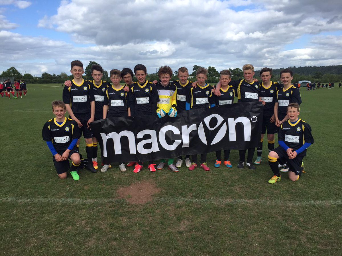 macronstoke's tweet photo. Great picture of Madeley White Star under 14s http://t.co/QViHLWs8nJ