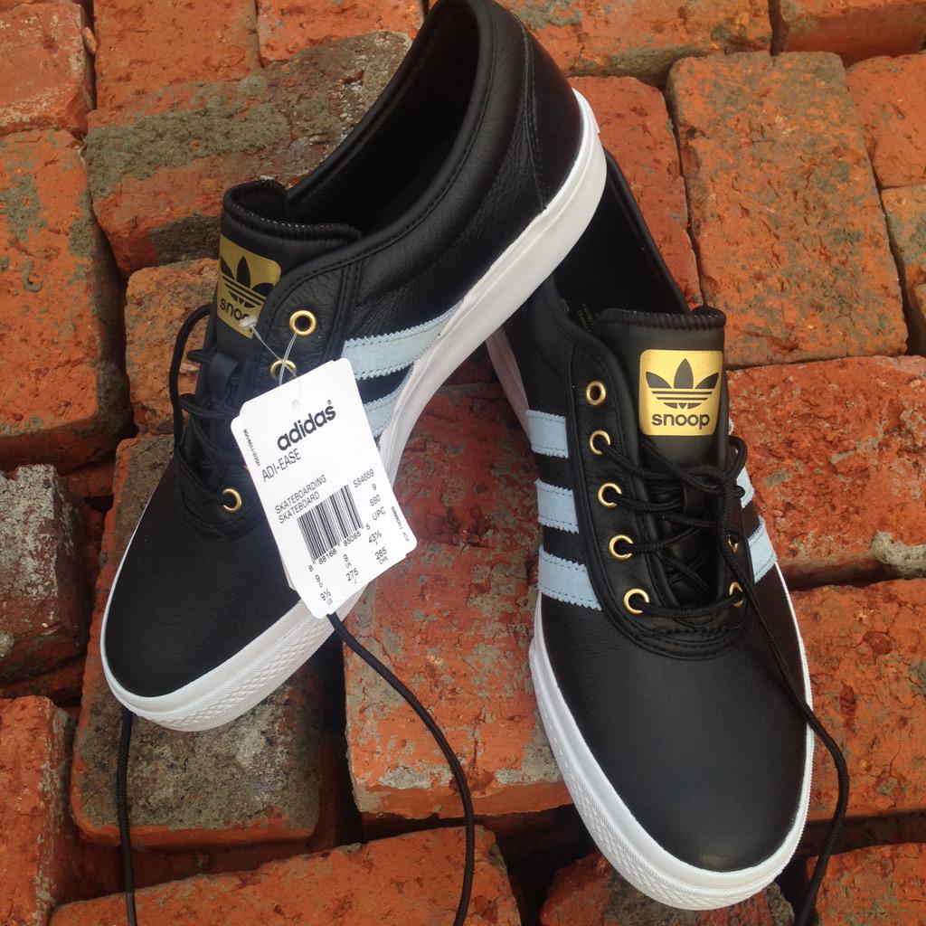 <a href="/sneakerhead_bdg/">Sneakerhead Store</a> kang matur nuhun pisan yaaa ini saya temen nya @johanesadjie edaaaaaannnnnn snoop nya🙀🙏🏽👍🏿👟