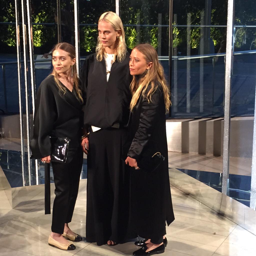 SophiaChabbott's tweet photo. Scenes from the @cfda red carpet -@glamour_fashion http://t.co/YErbzolnsr