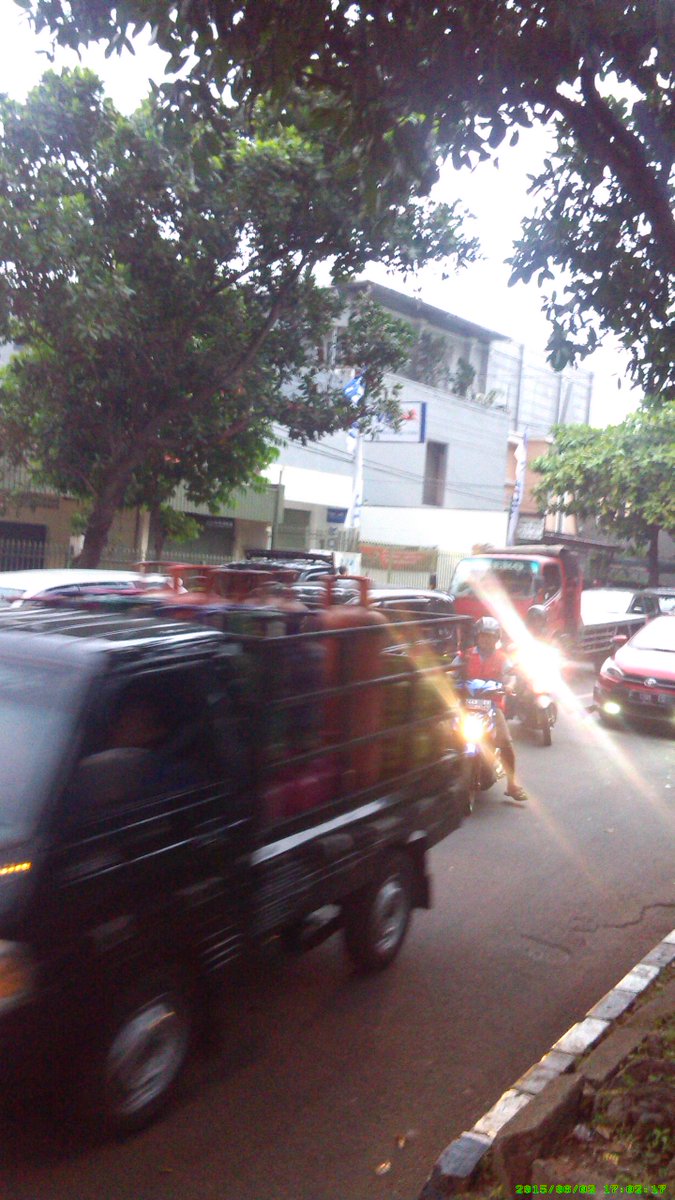 Cepu lau lon?!"<a href="/reskymard/">ReskyTeguhMardiono</a>: jl.batu tulis macet TMCPolresBogor "