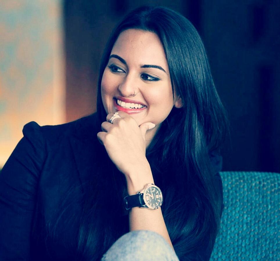 Wishing u a very Happy Birthday Sonakshi sinha    god bless u. 