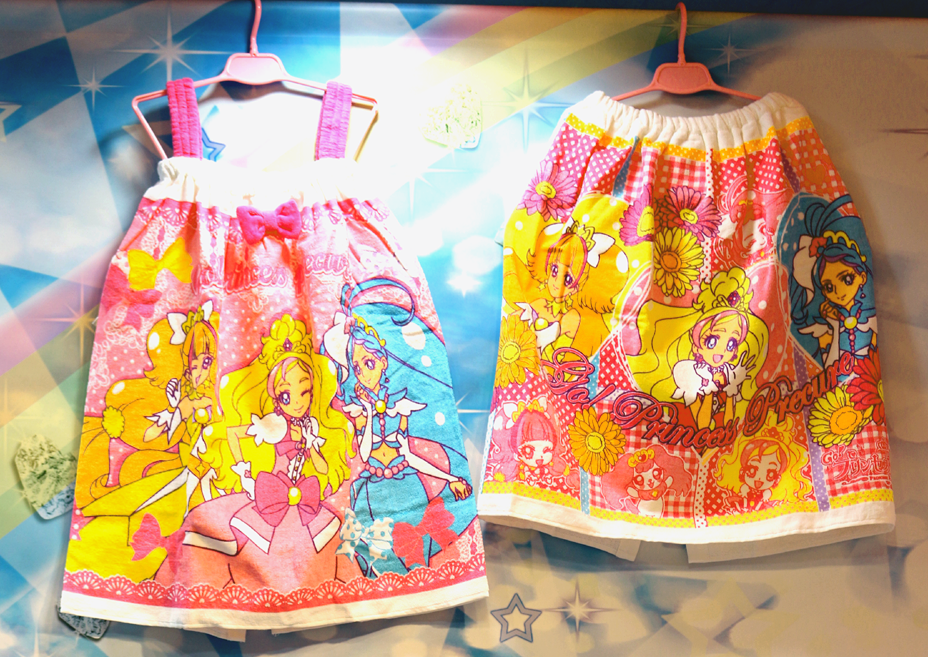 新商品】ラップドレス（写真左）￥2,160（税込）マキマキタオル（写真