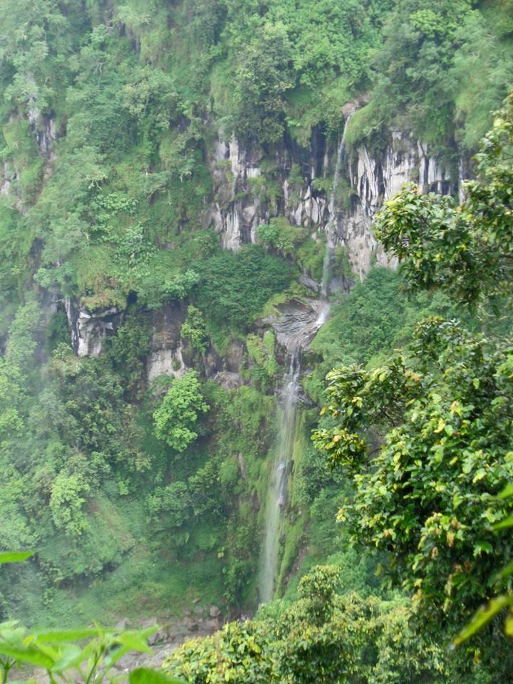 wafix__'s tweet photo. Air Terjun gunung bibi masih berada di kawasan Taman Nasional G Merapi 
#JelajahMerapi #LerengTimur @infogunung http://t.co/28uk1v63cU