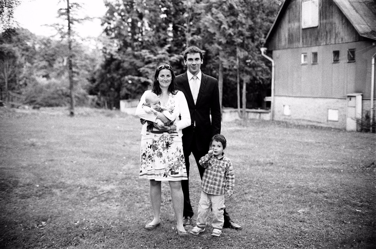 MichaelaDousova's tweet photo. Ze svatby je ještě jedna várka fotek na #analog http://t.co/sGy6TsUq08
a ještě ta digi verze http://t.co/flPxaaJwe2 http://t.co/CgRuYdVEDa