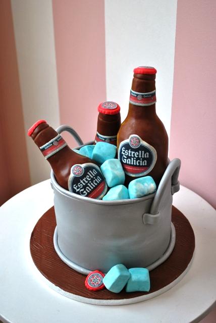 criStrummer's tweet photo. Quiero esta tarta. No me importa ni el sabor. http://t.co/CKQvs9c46O