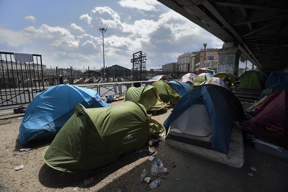 (Re)voir notre débat "#Migrants : quelles solutions ?" francetvinfo.fr/replay-magazin… #MotsCroises