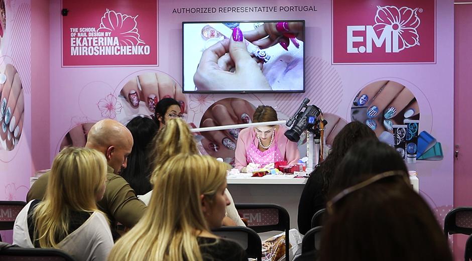 GrupoMA's tweet photo. #digital #print #emischool #expocosmetica #exponor2015 http://t.co/bteuDLciIV http://t.co/fM3M51y2JS