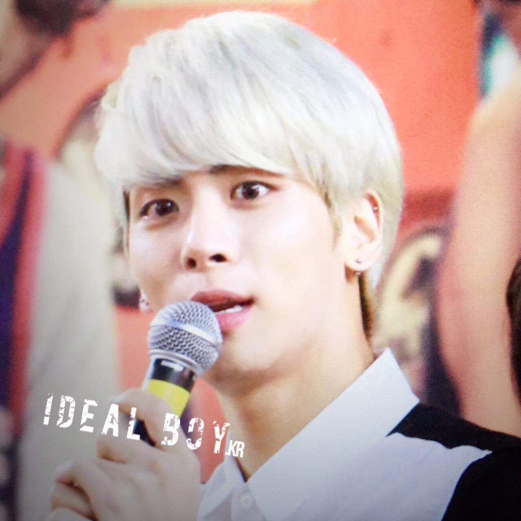 150602 Jonghyun @ Firma de Autógrafos de 'Odd' en Ilsan CGfeBdjUYAATEg0